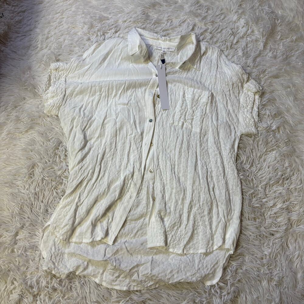 Jane & Delancey white crinkled short-sleeve button-up Large